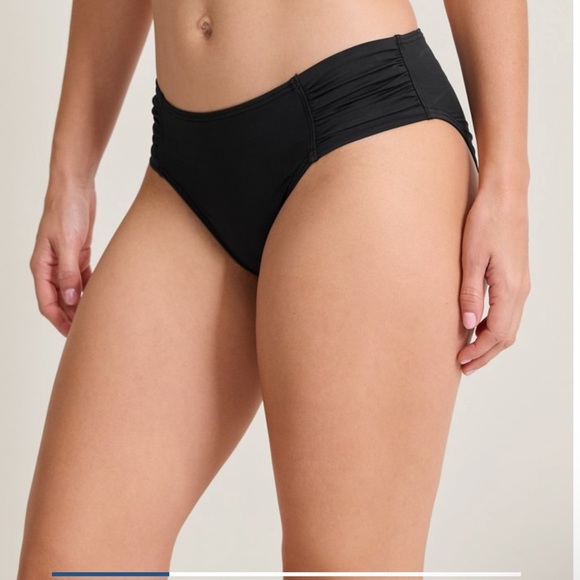 Tommy Bahama Pearl High Waist Side Shirred Black TSW31019B
Size XL/TG NWT - Picture 3 of 9